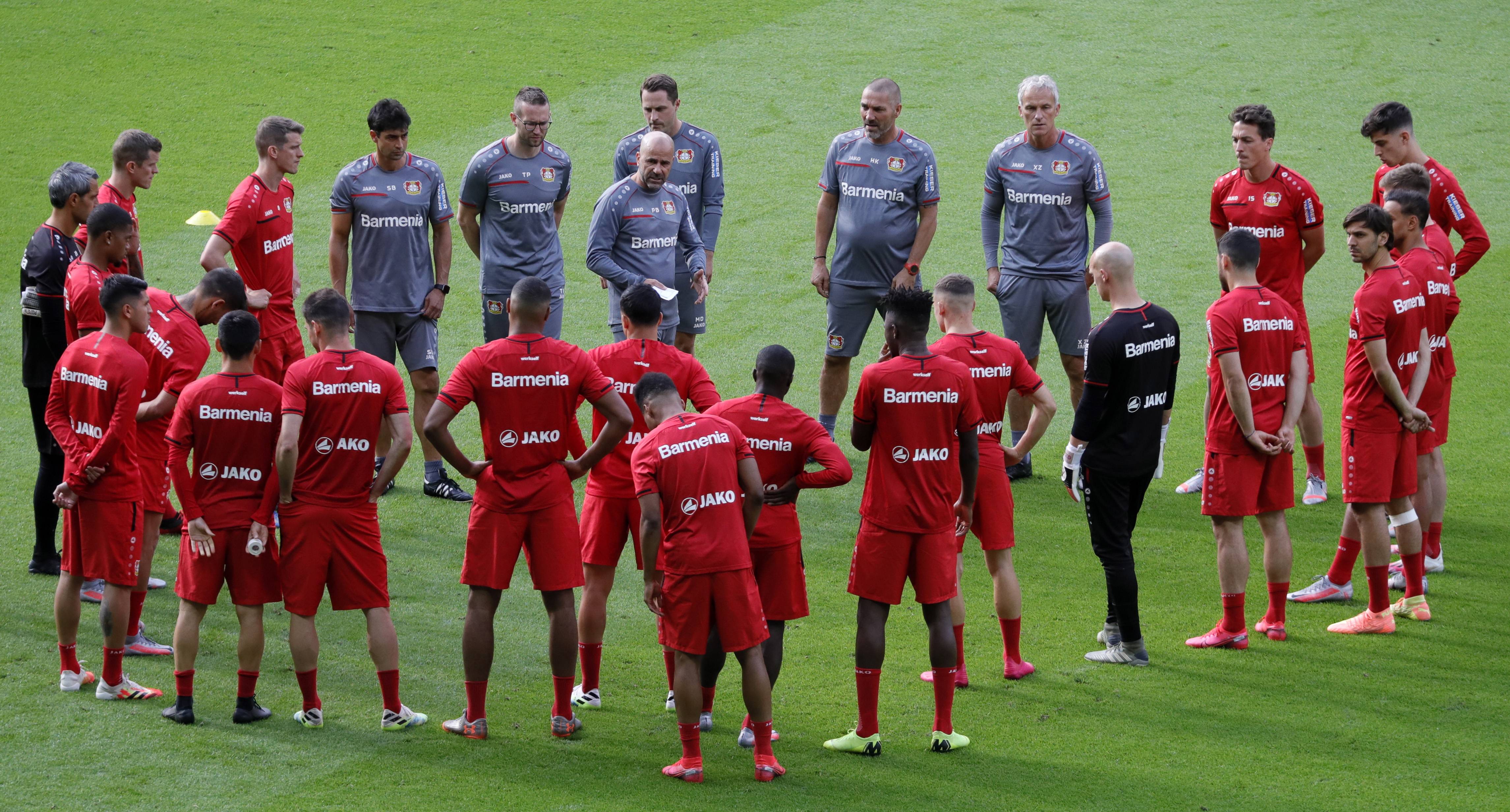 九游网页版入口-赛前阿贾克斯备战德国杯；刷新队史纪录细节曝光；赛场秩序良好；纪律约束更严格的简单介绍